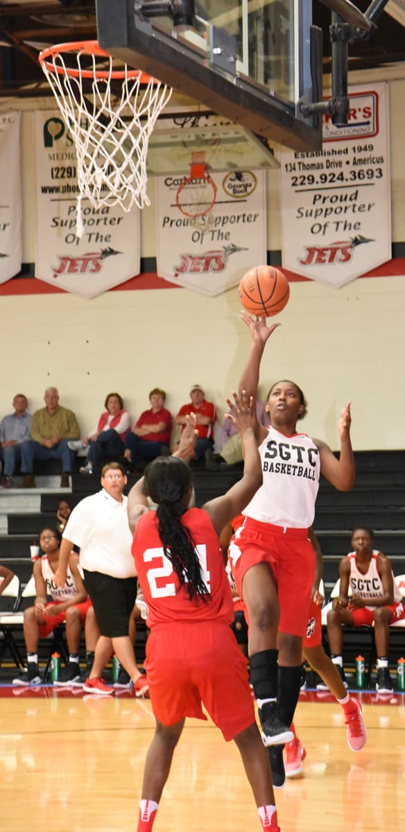 LaDeja James, 10, a sophomore forward who is the lone returning player from the 2015 – 2016 season, led the Lady Jets in scoring with 10 points in the match-up with Columbus State.