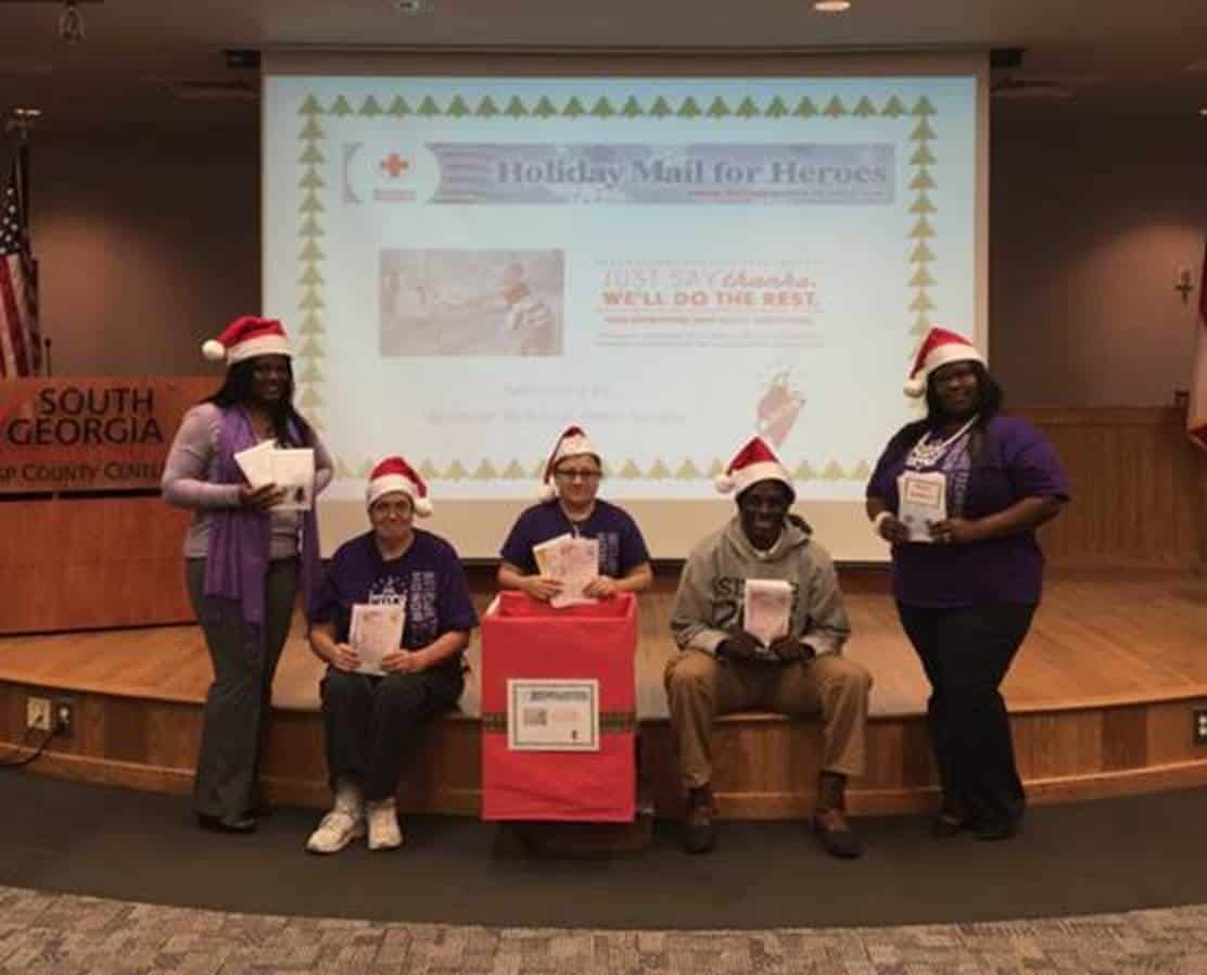 SGTC’s Welding and Joining Technology program organized an effort to get holiday cards to veterans through the American Red Cross’s Holidays for Heroes program.