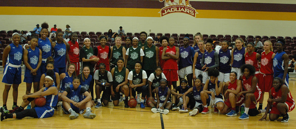 Here are the Lady Jets with the other NJCAA All-Stars.