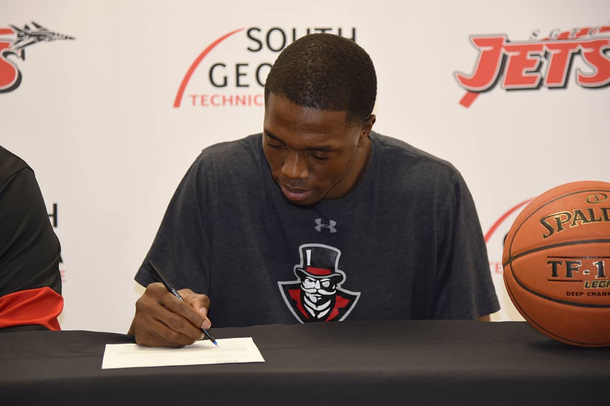 SGTC Jets basketball player Merdy Bata signs a letter of intent to play for Austin Peay State University in Clarksville, TN.