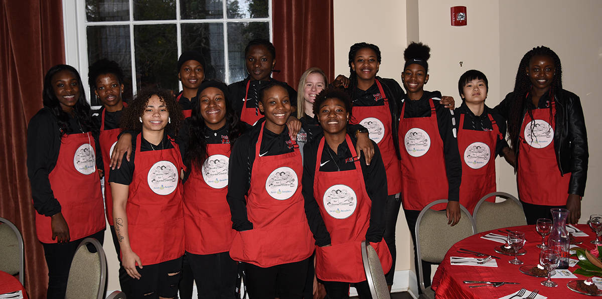 The Lady Jets women’s basketball team served at the Books of Sumter fundraiser.