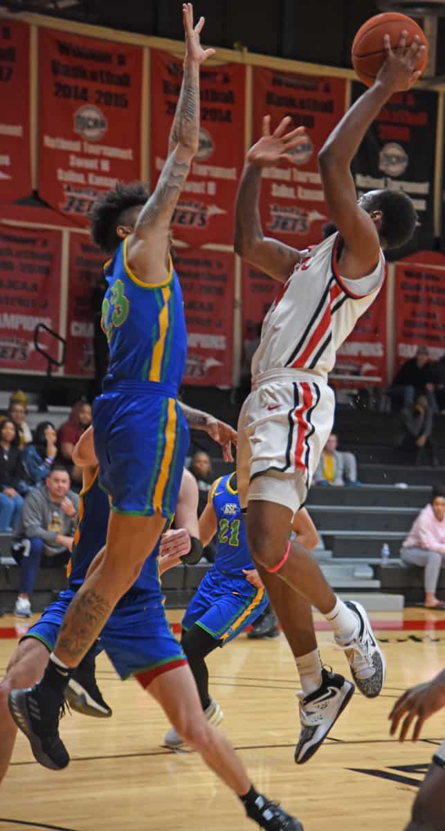 Aaron Pitts was the top scorer for the Jets in the 80 – 76 loss to Gordon State College.