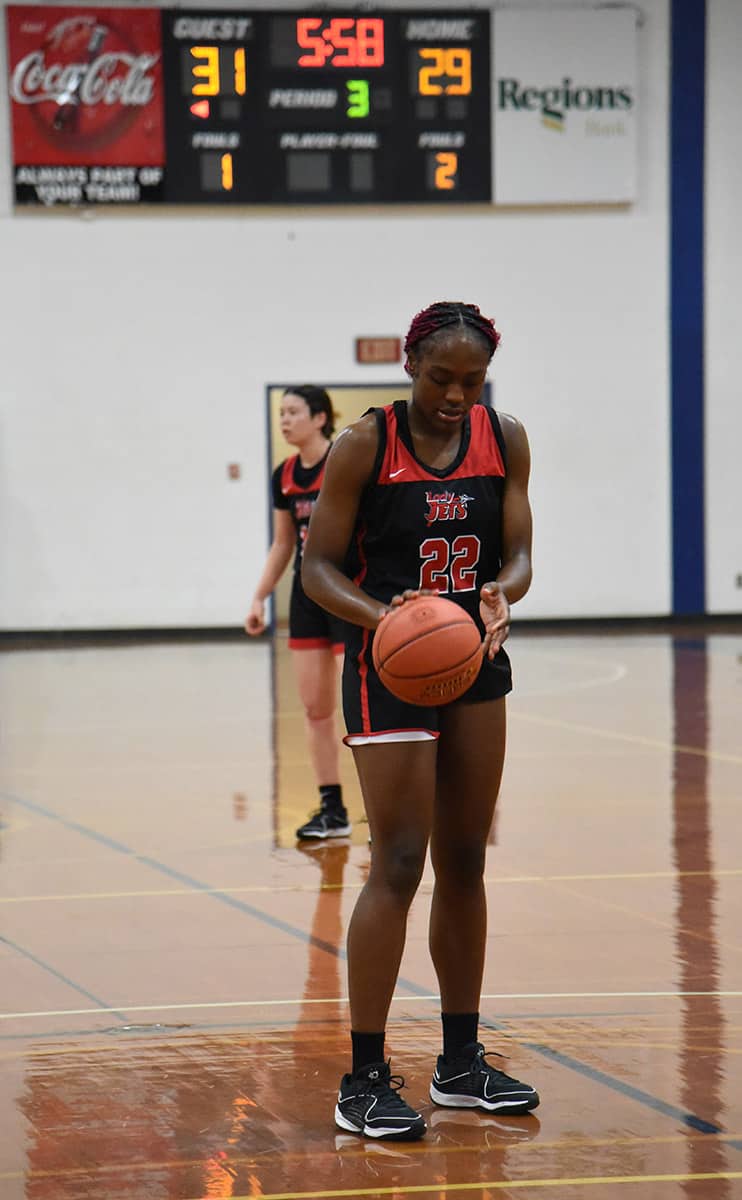 Maeva Fotsa, 22, was the top scorer for the Lady Jets with 14 points against Andrew College.